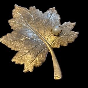 Signed Sarah Coventry “Whispering  Leaf “ Pin Brooch